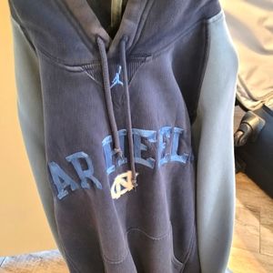 Jordan UNC Tar Heels Blue Sweatshirt Size M